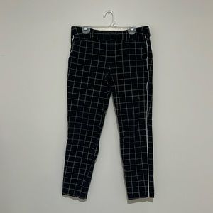 Black & white checked dress pants, women’s size 6, ankle-cut